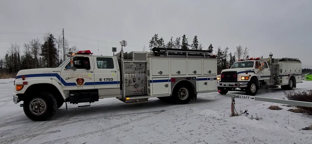 Two decommissioned county fire trucks find a new home | My Grande