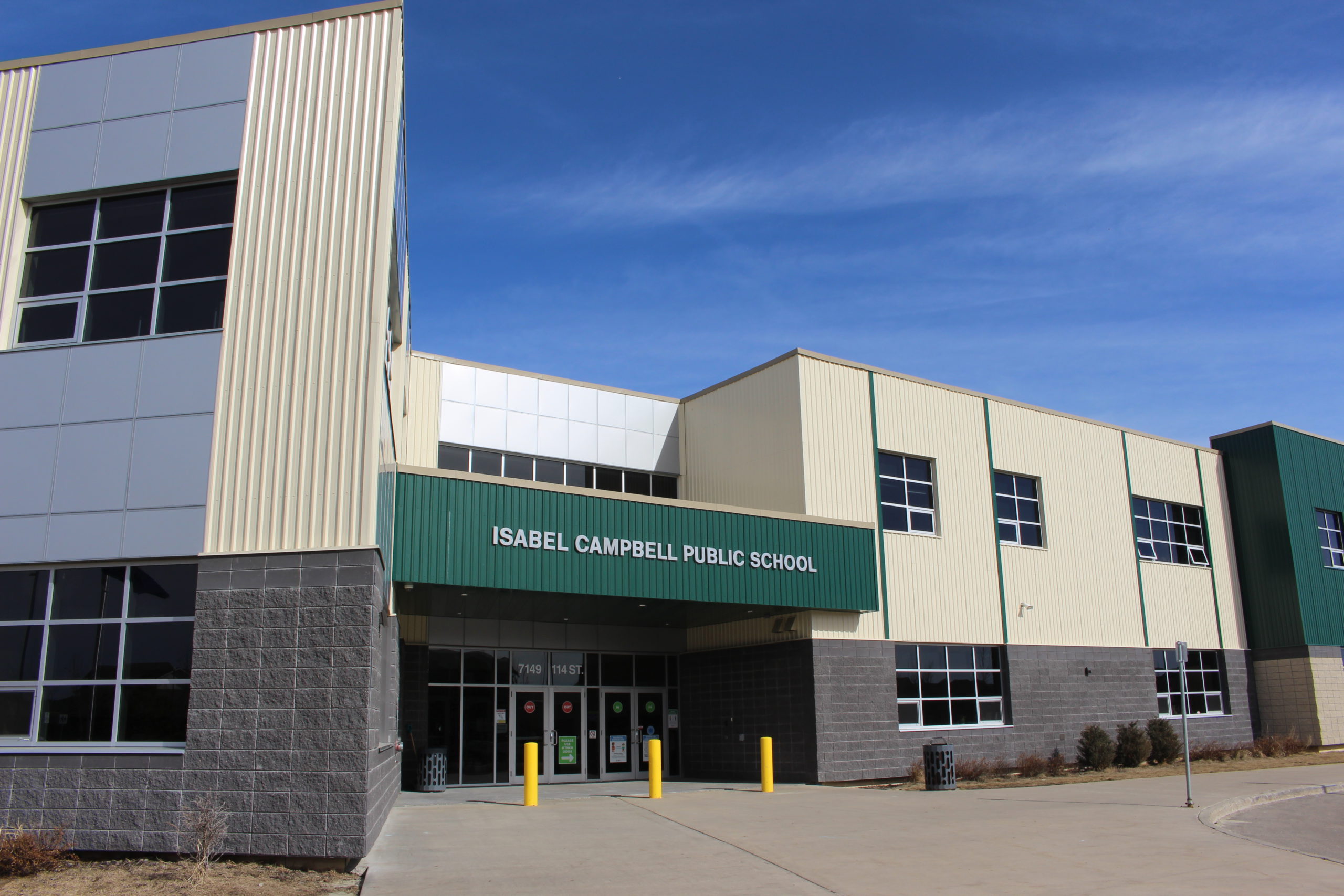 Isabel Campbell Public School front entrance. (Donovan Eckstrom, MyGrandePrairieNow.com staff)