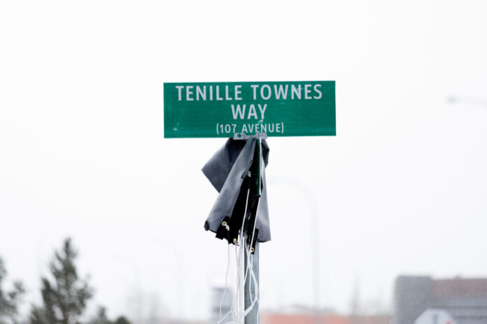 Tenille Townes Way street sign (Supplied, City of GP Facebook)