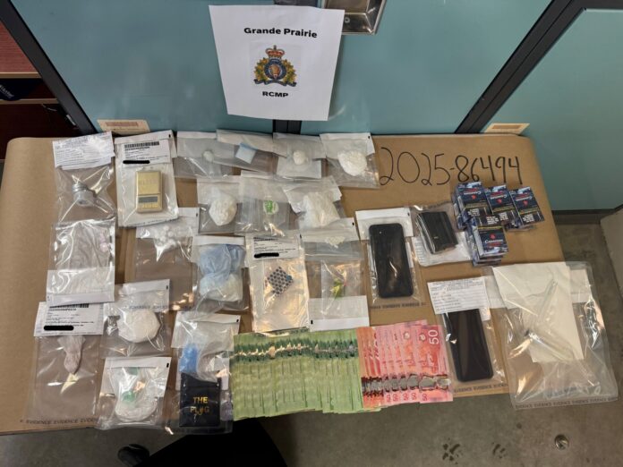 Items seized by police during the stop (Supplied, RCMP)