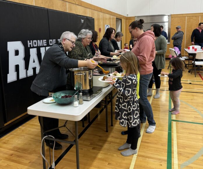 Volunteers at Rycroft School (Supplied, PWPSD)